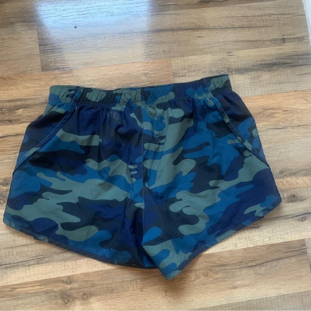 New Balance Camo Lined Shorts M EUC - Picture 4 of 8